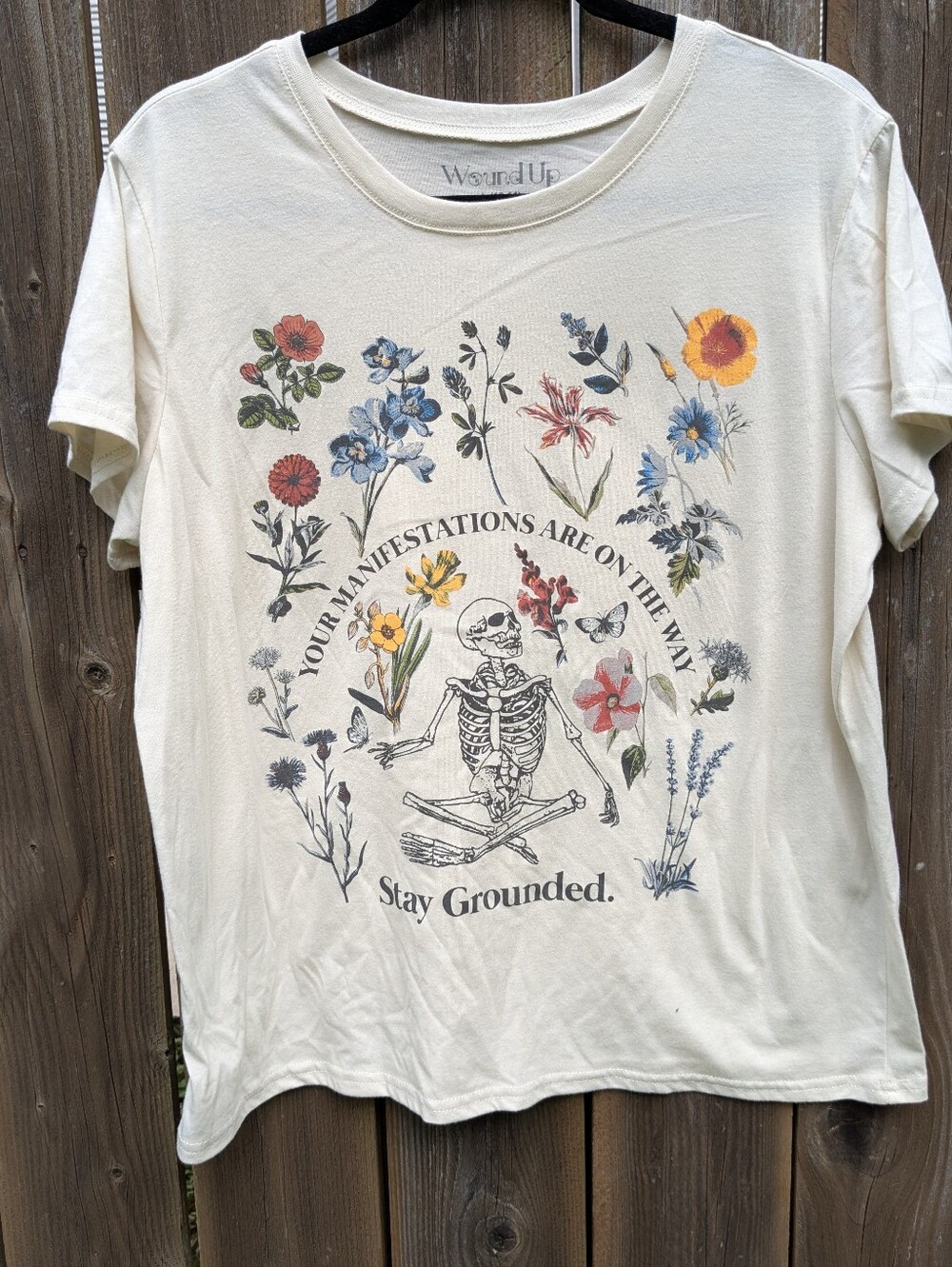 Wound Up Cream Tee with Floral Skeleton Graphic Size Large